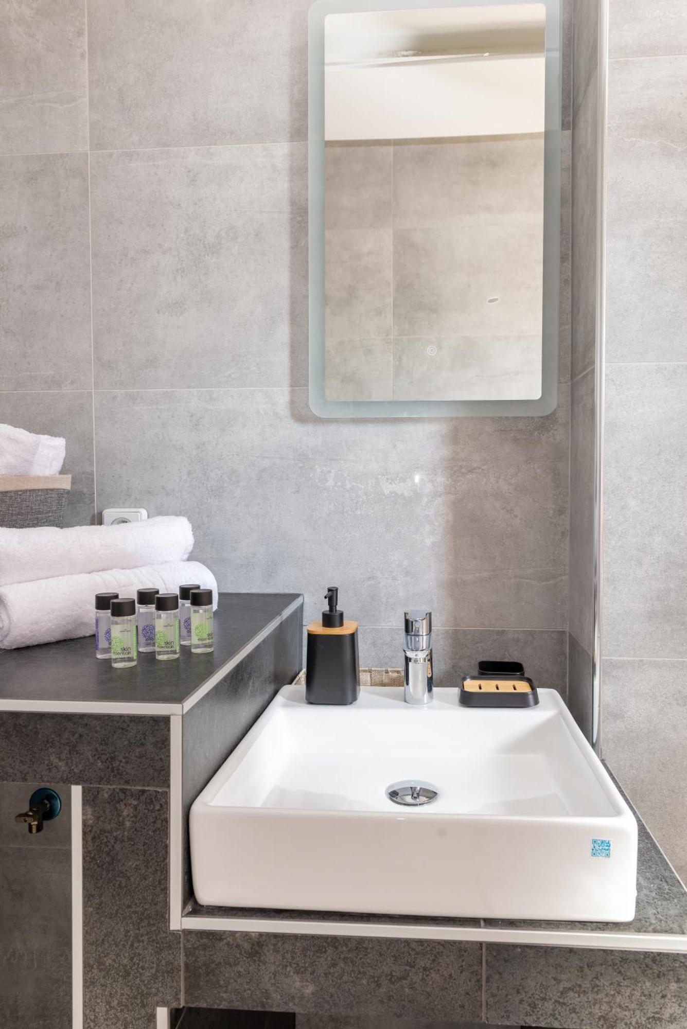 Katerina & Stefanos Family Apartments Αρχάγγελος Εξωτερικό φωτογραφία