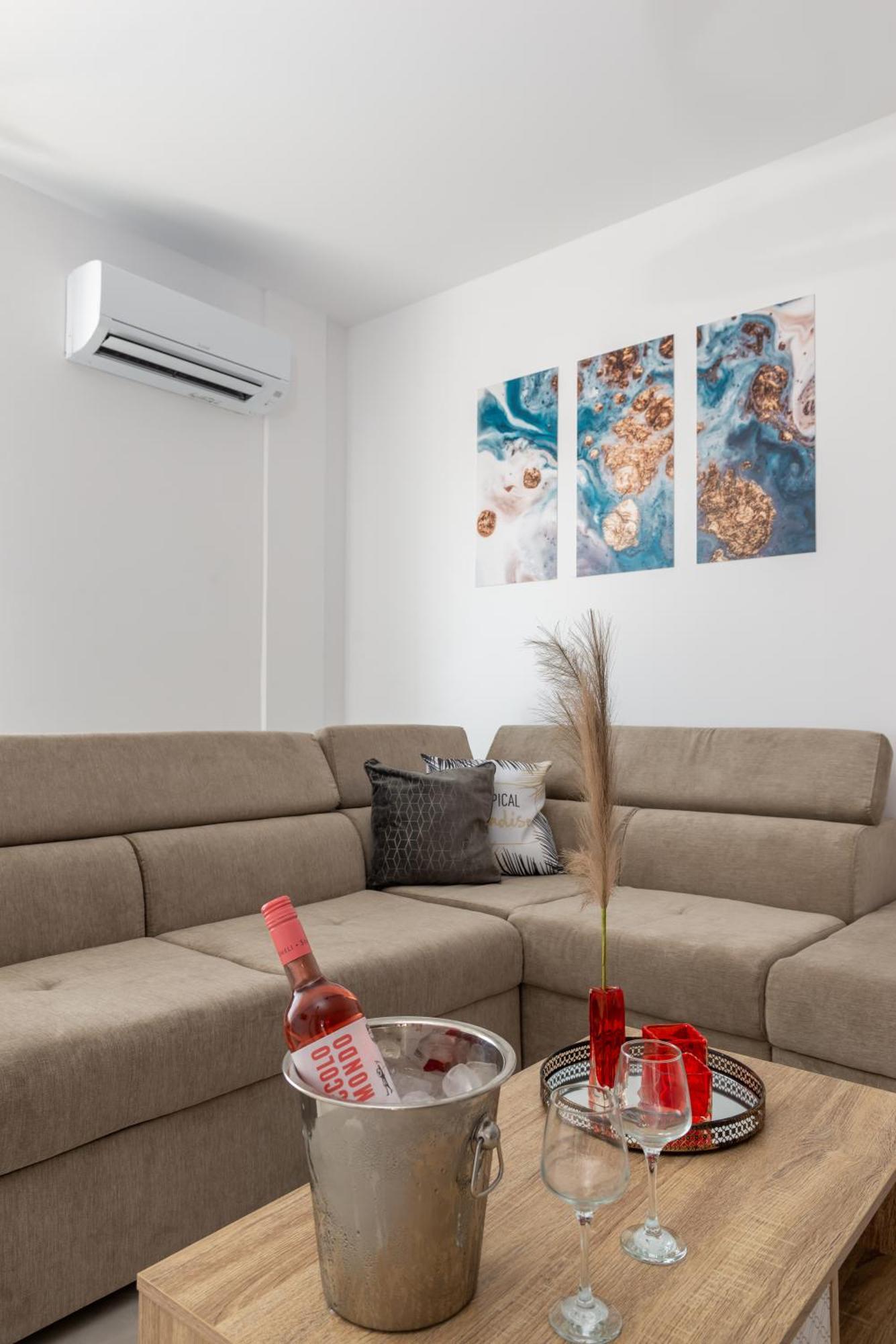 Katerina & Stefanos Family Apartments Αρχάγγελος Εξωτερικό φωτογραφία